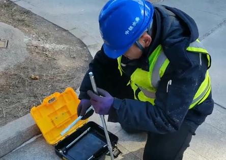 3.冲锋在前 谈锋组装阀门开关加长杆.jpg